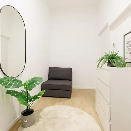 Central City Style Rooms By Home2-3